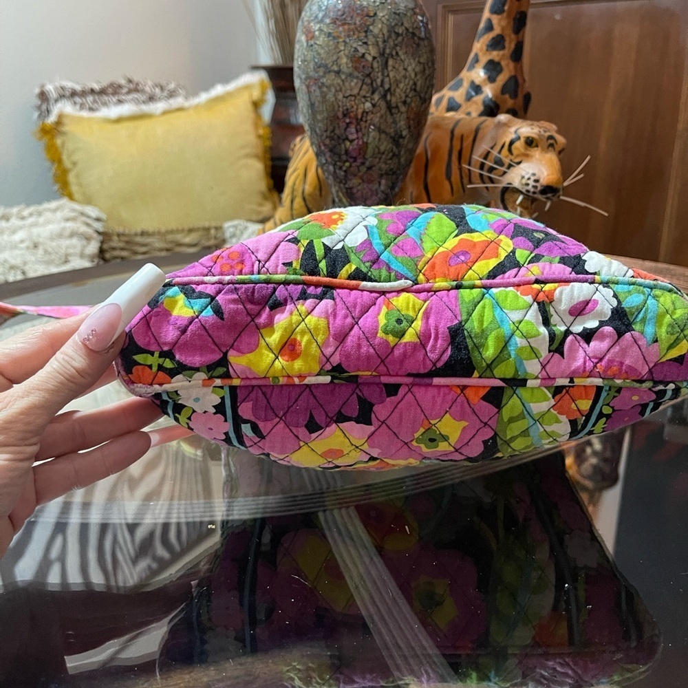 Vera Bradley Floral VaVa Bloom RETIRED Crossbody Quilted HIPSTER Design​​​ - Picture 5 of 7